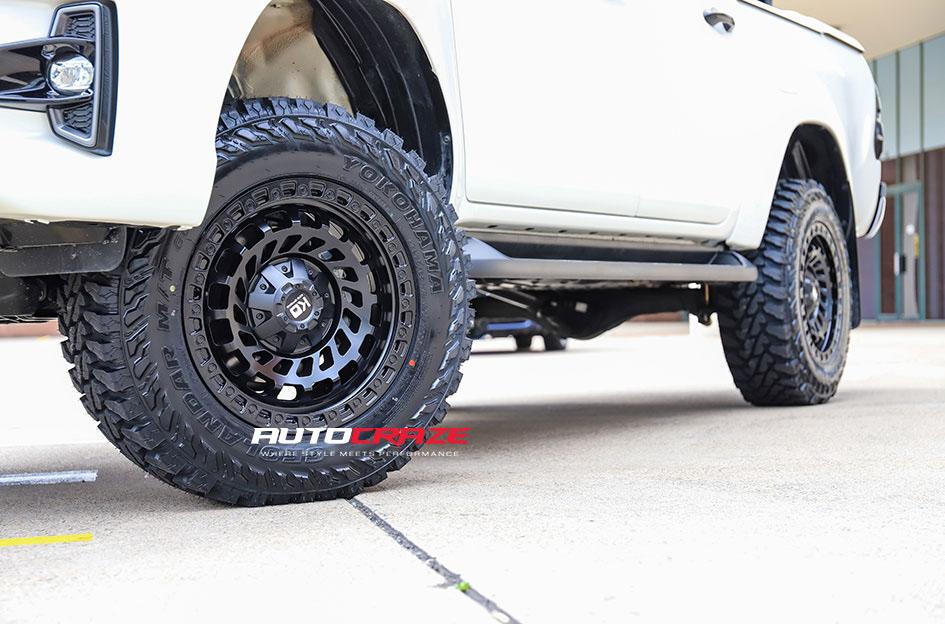 TOYOTA HILUX N80 4WD ZOMBIE SATIN BLACK